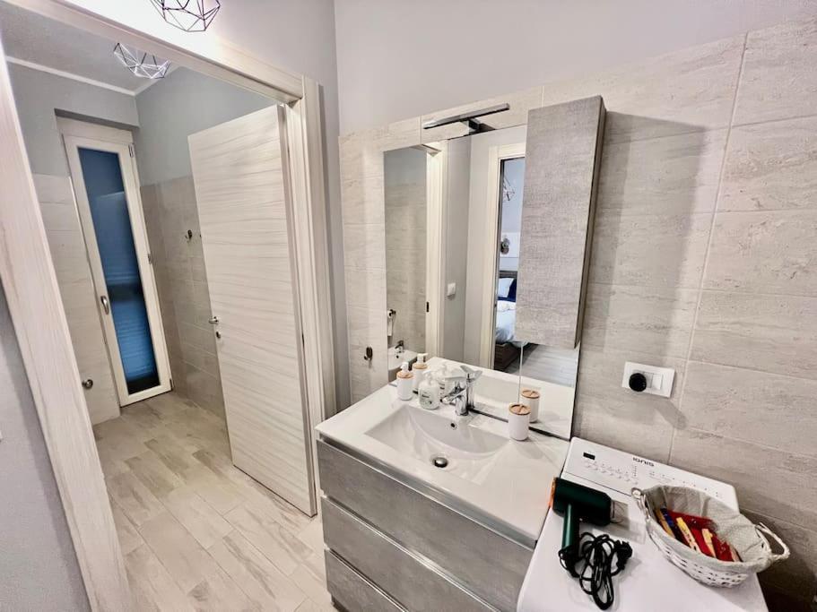 מונקאליירי Metro-Apartment: Fabolous Flat מראה חיצוני תמונה